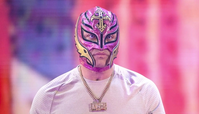 Rey Mysterio re-signe aussi avec la WWE