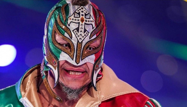 Rey Mysterio souhaite que la WWE organise un PLE au Mexique 